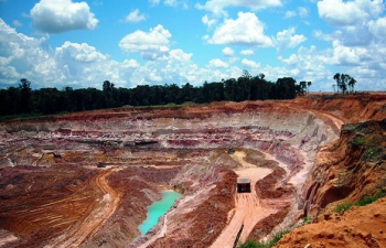 Добыча бокситов Добыча бокситов