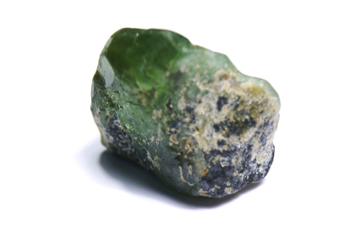 Хризолит Изображение натурального хризолита