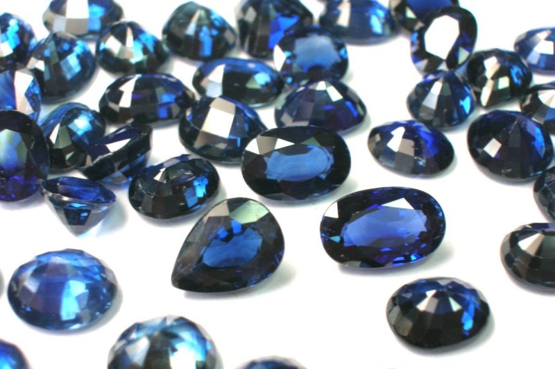 Сапфир драгоценный